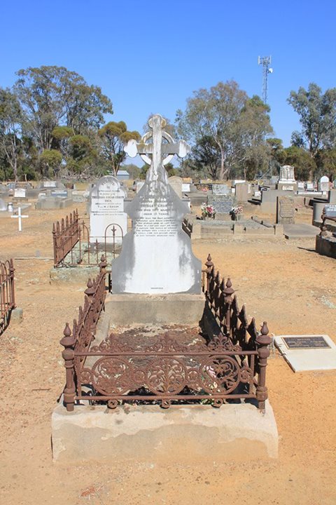 Grave Stone of Constable William Francis GRUNDY - Holbrook Cemetery, NSW.