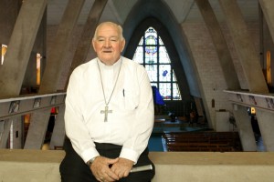 Ted Collins, who was Bishop of Darwin for 21 years, has died in Sydney after ongoing health issues.