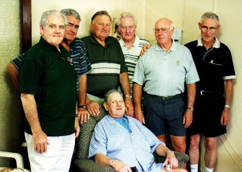 Keith HOLSTEIN: Class 9 /1951 from the Penrith College held the final get together with my father Keith Holstein as he was too sick to travel to a reunion. The group changed their plans and visited dad at home.