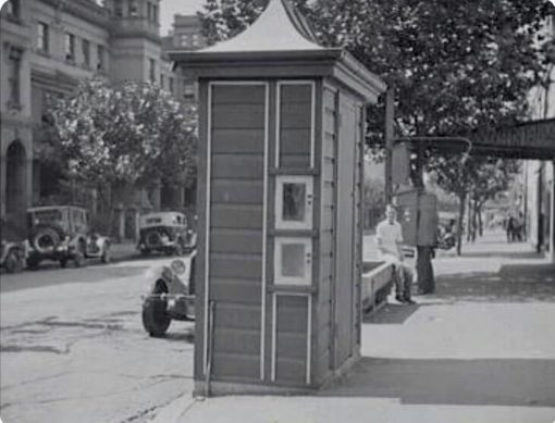 Kings Cross Call Box - 1930s. Looking north along Victoria St, Kings Cross, NSW