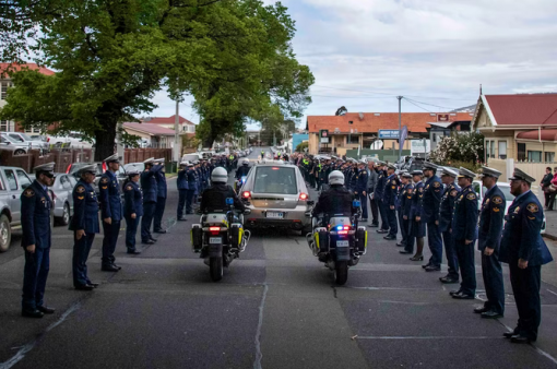 The funeral motorcade for Tasmania Police officer Robert Cooke in 2020.(ABC News: Luke Bowden)
